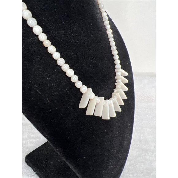 Vintage Fashion Beads Pendant Necklace White - Picture 4 of 15